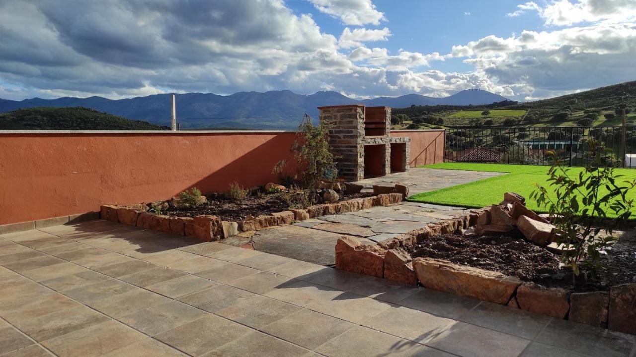 Casa Rural La Colmena Del Geoparque Наватрасьерра Экстерьер фото