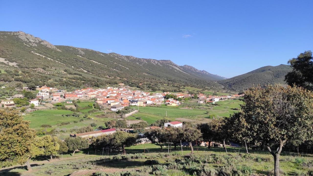 Casa Rural La Colmena Del Geoparque Наватрасьерра Экстерьер фото